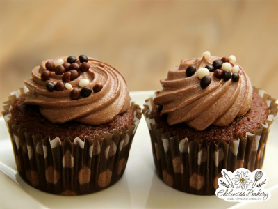 edelweiss-bakery-chocolate-cupcakes