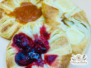 edelweiss-bakery-apricot-cheese-cherry-danishes