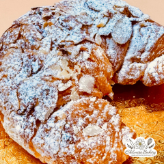 edelweiss-bakery-almond-rasberry-croissant
