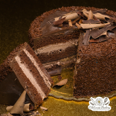 edelweiss-bakery-chocolate-ganache-cake