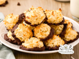 edelweiss-bakery-chocolate-dipped-macarons