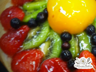 edelweiss-bakery-fresh-fruit-torte-special-order