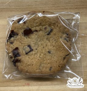 edelweiss-bakery-large-chocolate-chip-cookie