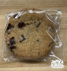 edelweiss-bakery-large-chocolate-chip-cookie