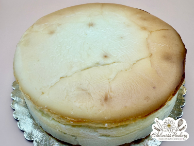 edelweiss-bakery-plain-cheesecake