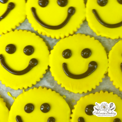 edelweiss-bakery-smiley-face-cookie
