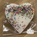 edelweiss-bakery-heart-cookie