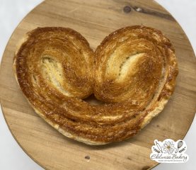 edelweiss-bakery-palmier