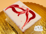 edelweiss-bakery-strawberry-bavarian-slice