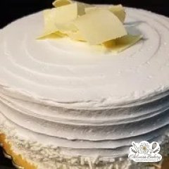 edelweiss-bakery-strawberry-bavarian-cake