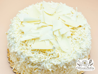 edelweiss-bakery-white-chocolate-shavings-cake